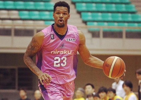 Deon Jones back for his second year in Japan